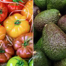Mélange de tomates anciennes et avocats