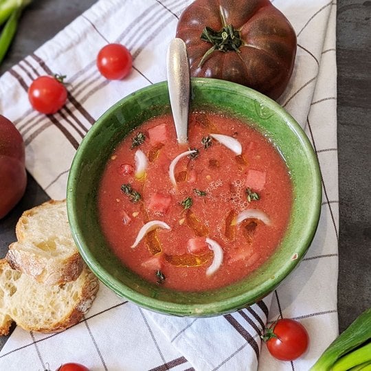 Gaspacho d'été désaltérant à la tomate et pastèque !
