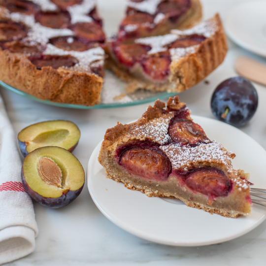 Tarte aux prunes et amandes