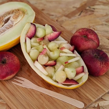 Salade de melon canari et nectarines plates ! Salade de melon canari et nectarines plates !