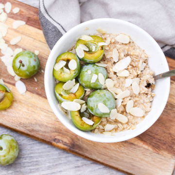 Porridge aux Reine-claude et amandes