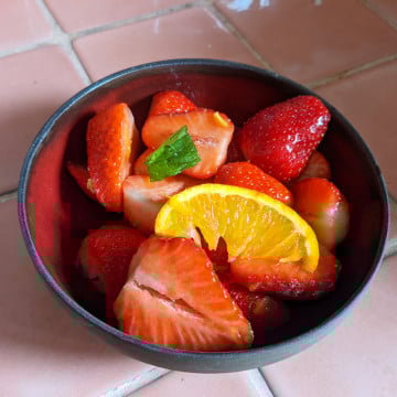 Salade de fraises à l’orange et à la vanille